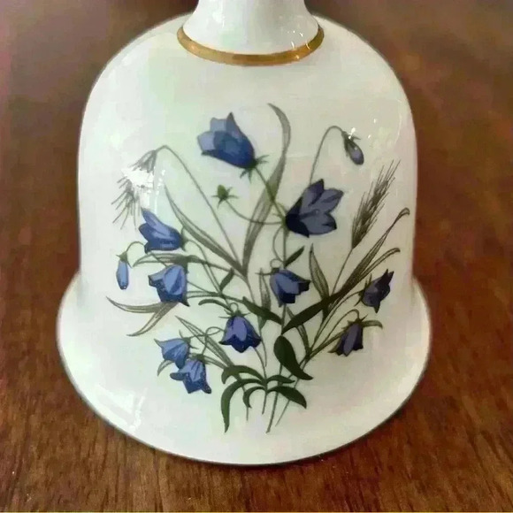 Vintage St. Andrews Scotland 4" Dinner Bell Fine Bone China Blue Floral - Picture 6 of 6